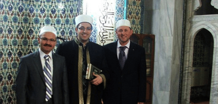 Camiler rehberlere kapatılıyor