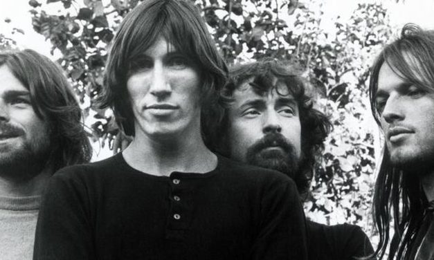 Radyo efsanesi John Peel’in koleksiyonu internete aktarılıyor