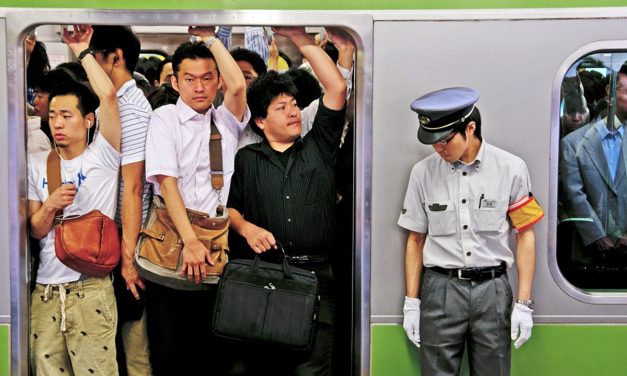 Balık istifi metro yolculuğu